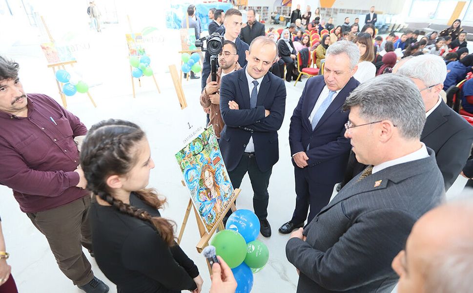 Küçük Ressamlar Suyun Önemini Tuvallere Taşıdı