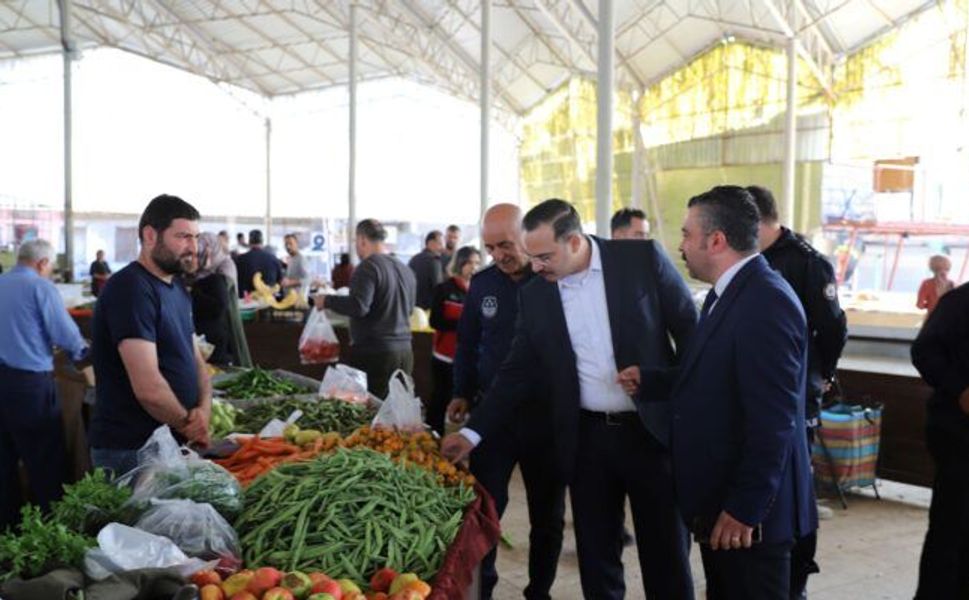 Kaymakam Şahin’den Pazar Esnafına Ziyaret