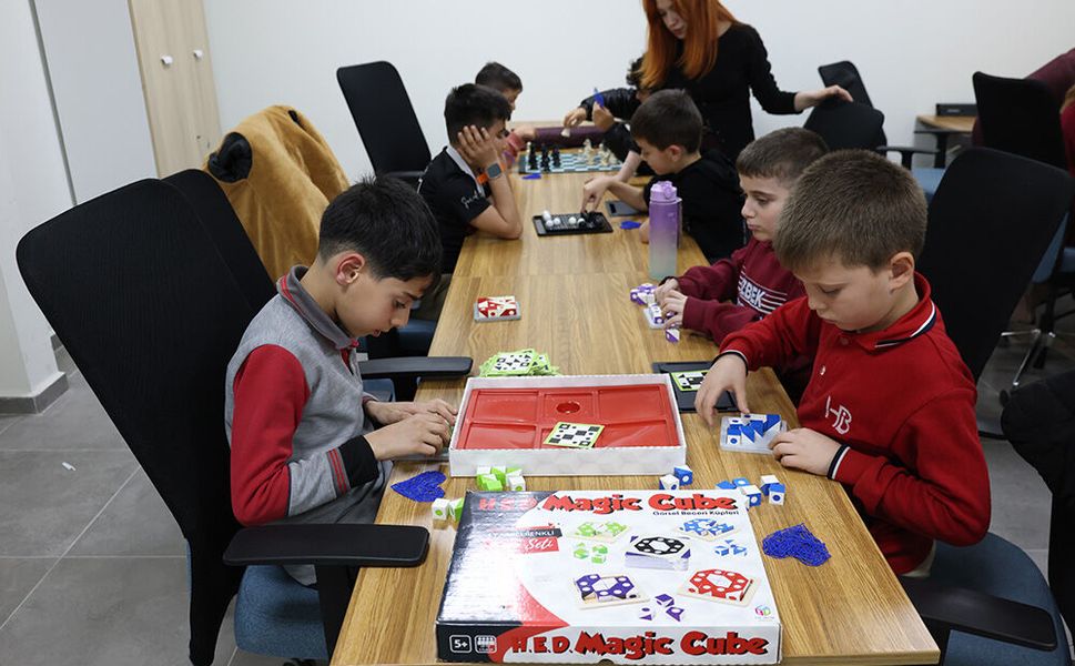 Hataylı Gençler Bilim Yolunda Güçleniyor