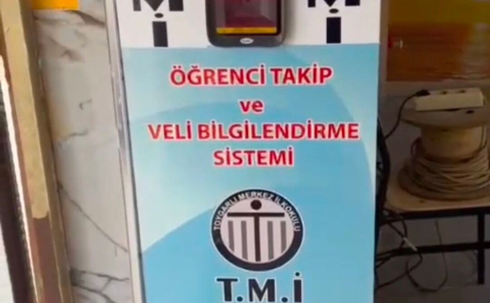 Defne’de Öğrenci Takip Sistemi Hayata Geçti