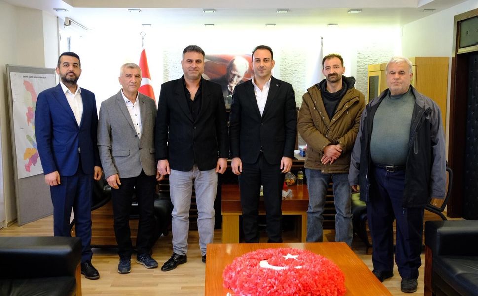 Defne’de Siyasi Hareketlilik: İki İsim CHP’ye Katıldı