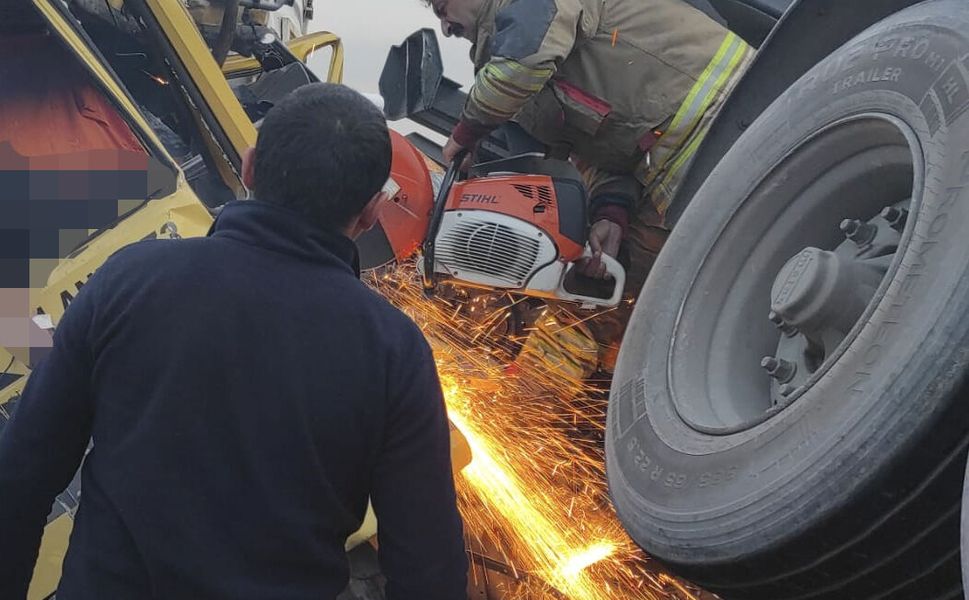 İskenderun’da İki Tır Çarpıştı: 3 Yaralı