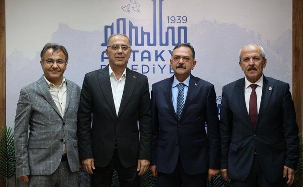 Eski Başkan Aksoy’dan Dörtyol Belediyesi’ne Ziyaret