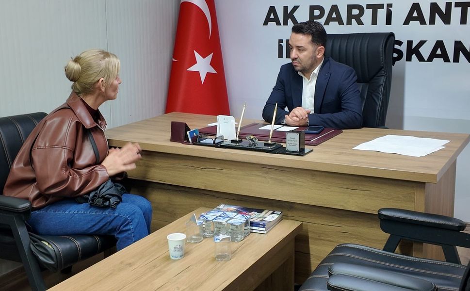AK Parti Antakya’da “Gönül Kapısı” Açıldı