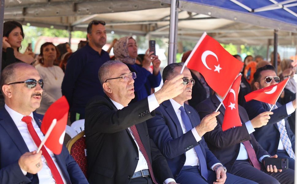 Yapar, 23 Nisan Coşkusuna Ortak Oldu