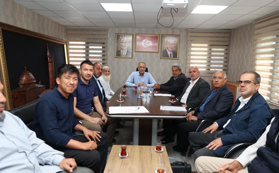 Yapar, Mahalle Muhtarlarını Ağırladı
