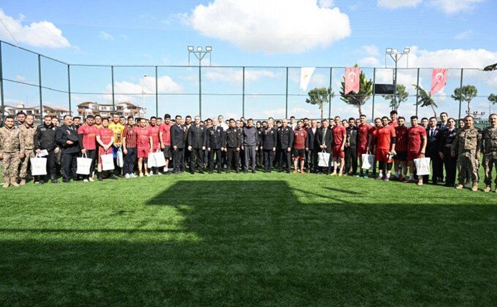 Polis Haftası’nda Halı Saha Turnuvası Final Heyecanı