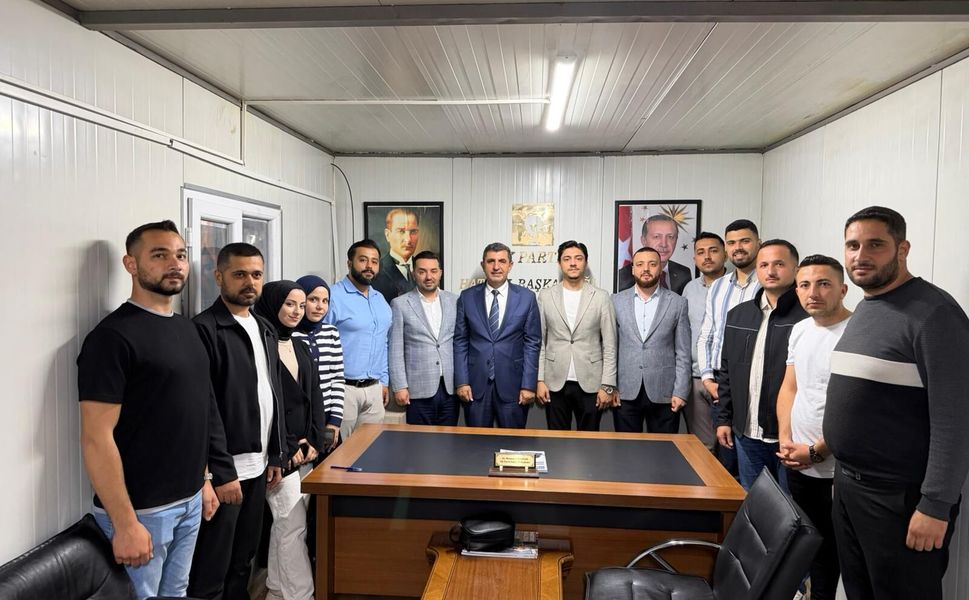 AK Parti Hatay İl Başkanlığı’nda Gençlik Kolları Bölge Koordinatörü Ağırlandı