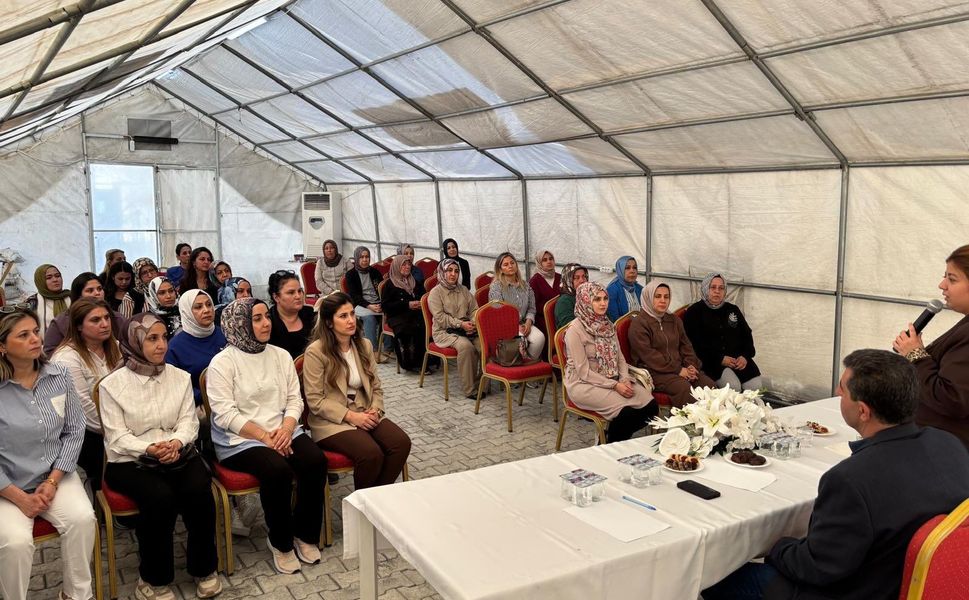 AK Parti Hatay İl Kadın Kolları Haftalık Toplantısını Gerçekleştirdi