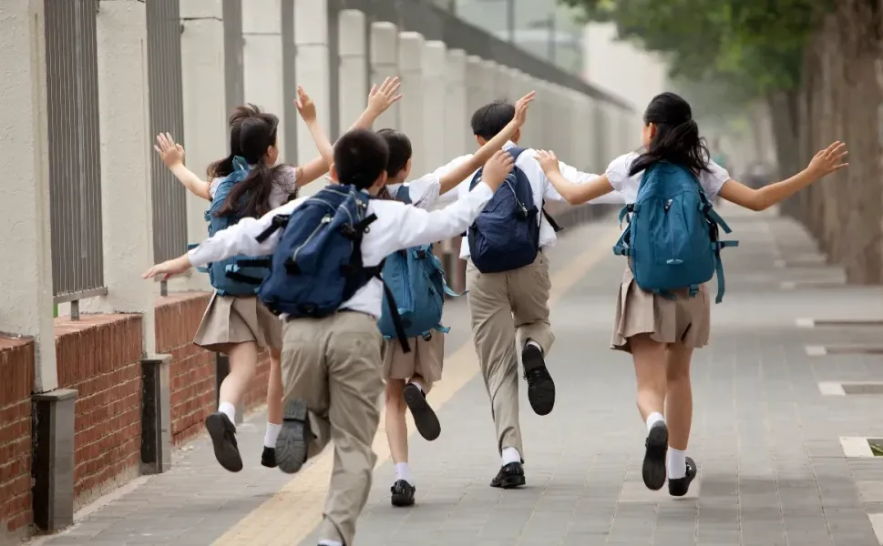 Okullarda Güvenlik Duvarı: Velilere Giriş Yasaklandı