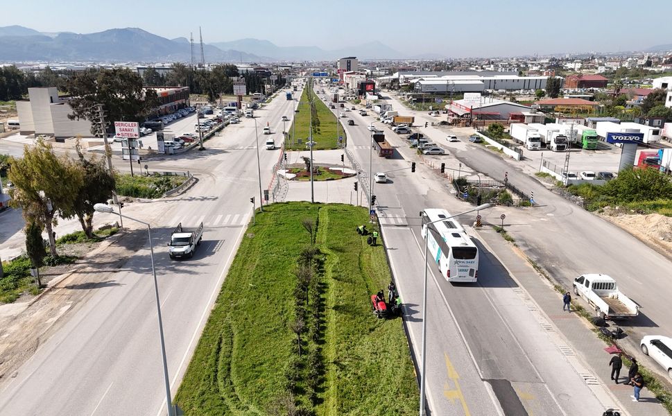 HBB yeşil alan bakımında robotlu döneme geçti