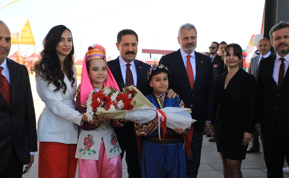 Başkan Öntürk, 23 Nisan’ı Çocuklarla Kutladı