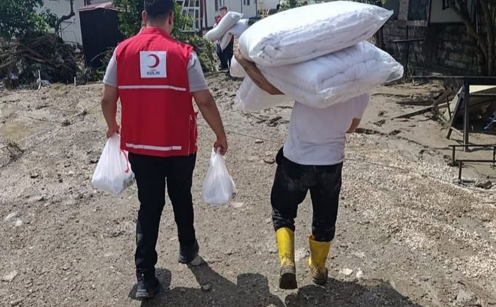 Kızılay’dan Yağıştan Etkilenen Vatandaşlara Destek