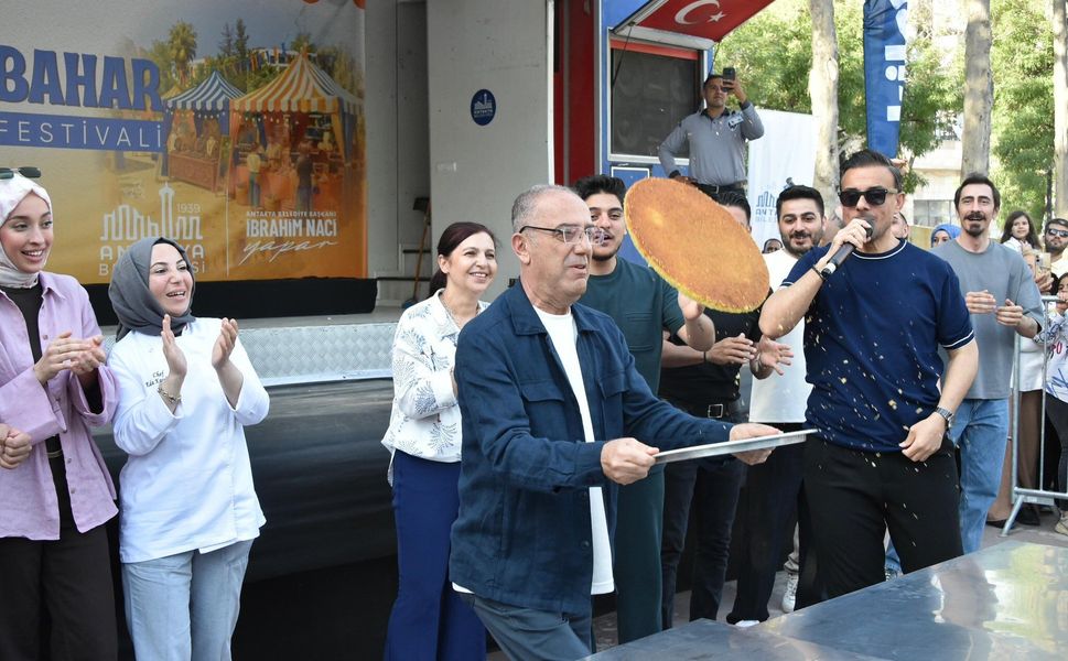 Başkan Yapar, Gastro Bahar Festivali’nde Künefe ve Kömbe Etkinliğine Katıldı