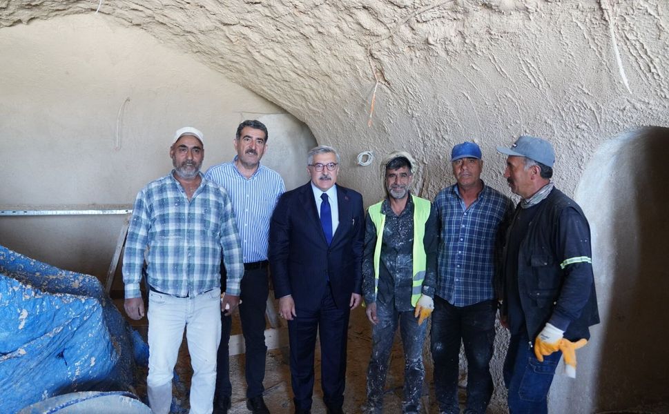 Bâyezid-i Bestâmî Türbesi’nde Restorasyon Çalışmaları Sürüyor