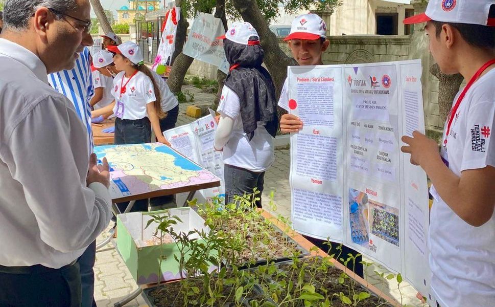 Antakya’da TÜBİTAK 4006 Bilim Fuarı Heyecanı