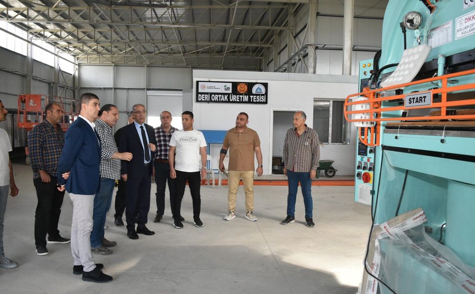 Başkan Yapar’dan Kireçlik Yarma Deri Üretim Tesisi’ne Ziyaret