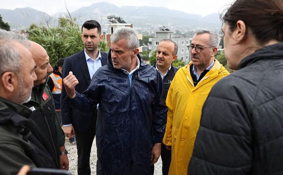 Mehmet Öntürk: “Tüm imkânlarımızla vatandaşlarımızın yanındayız”