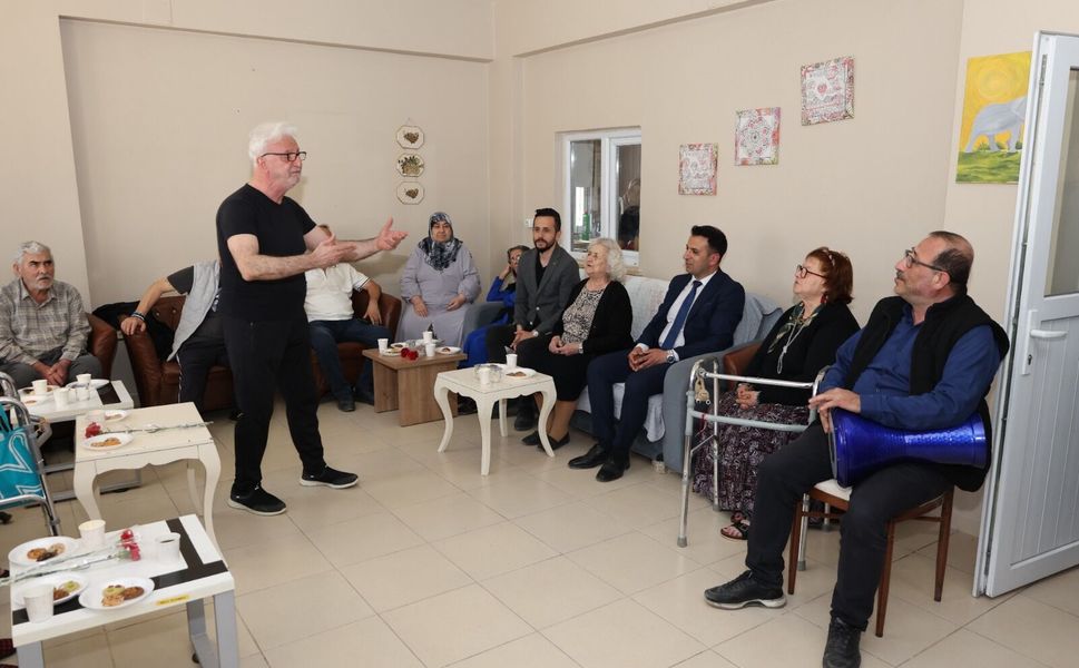 HBB’den Huzurevi Sakinlerine Anlamlı Anneler Günü Ziyareti