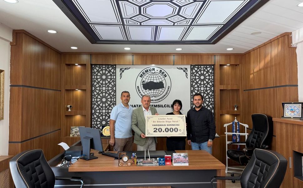 “Bir Bilenle Bilge Nesil” Yarışmasında Dereceye Giren Öğrenciler Ödüllerini Aldı