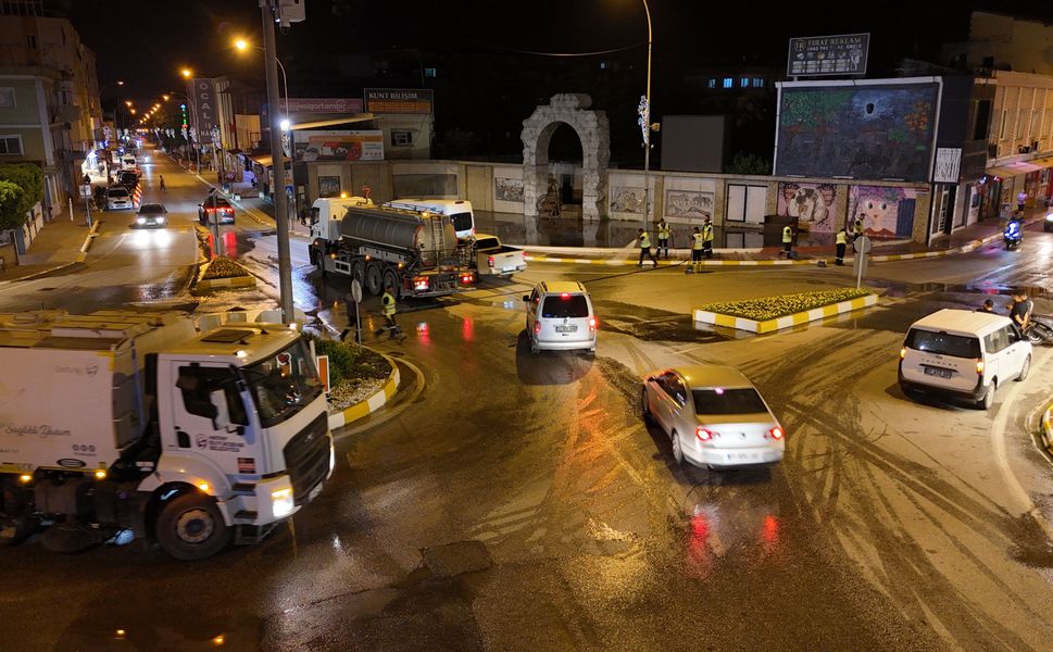 HBB’den 15 İlçede Eş Zamanlı Temizlik Seferberliği