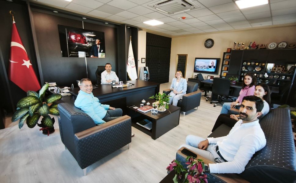 Hatay Sınav Koleji’nden Müdür Güner’e Ziyaret