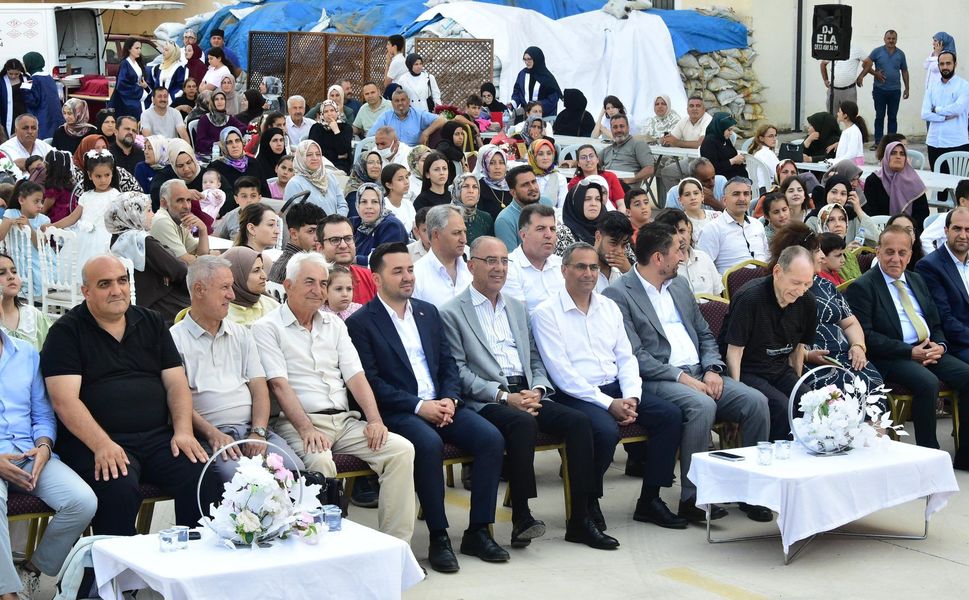 Antakya Hz. Ayşe Kız Anadolu İmam Hatip Lisesi’nde Mezuniyet Coşkusu