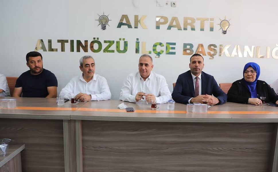 AK Parti Altınözü’nde İstişare Toplantısı: "Hizmete Devam"