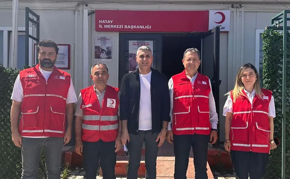 Karaoğlan’dan Kızılay Hatay’a Ziyaret