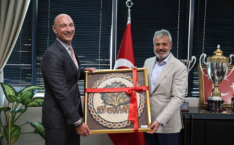 Öntürk’ten Hatay’ın Geleceği İçin Uluslararası Temas