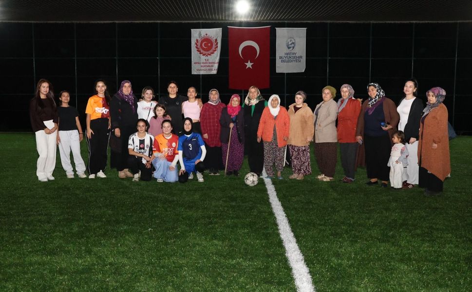 Yeşil Sahada Cumhuriyet Coşkusu