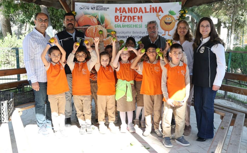 HBB’den Öğrencilere 100 Ton Mandalina İkramı!