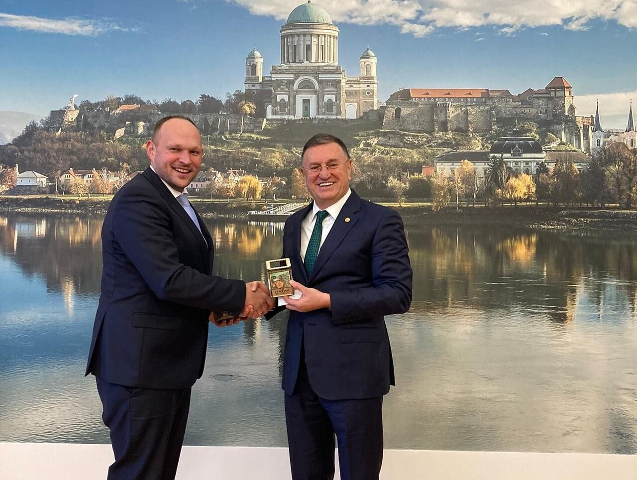 327182296_986918338940345_5349245622733236694_n