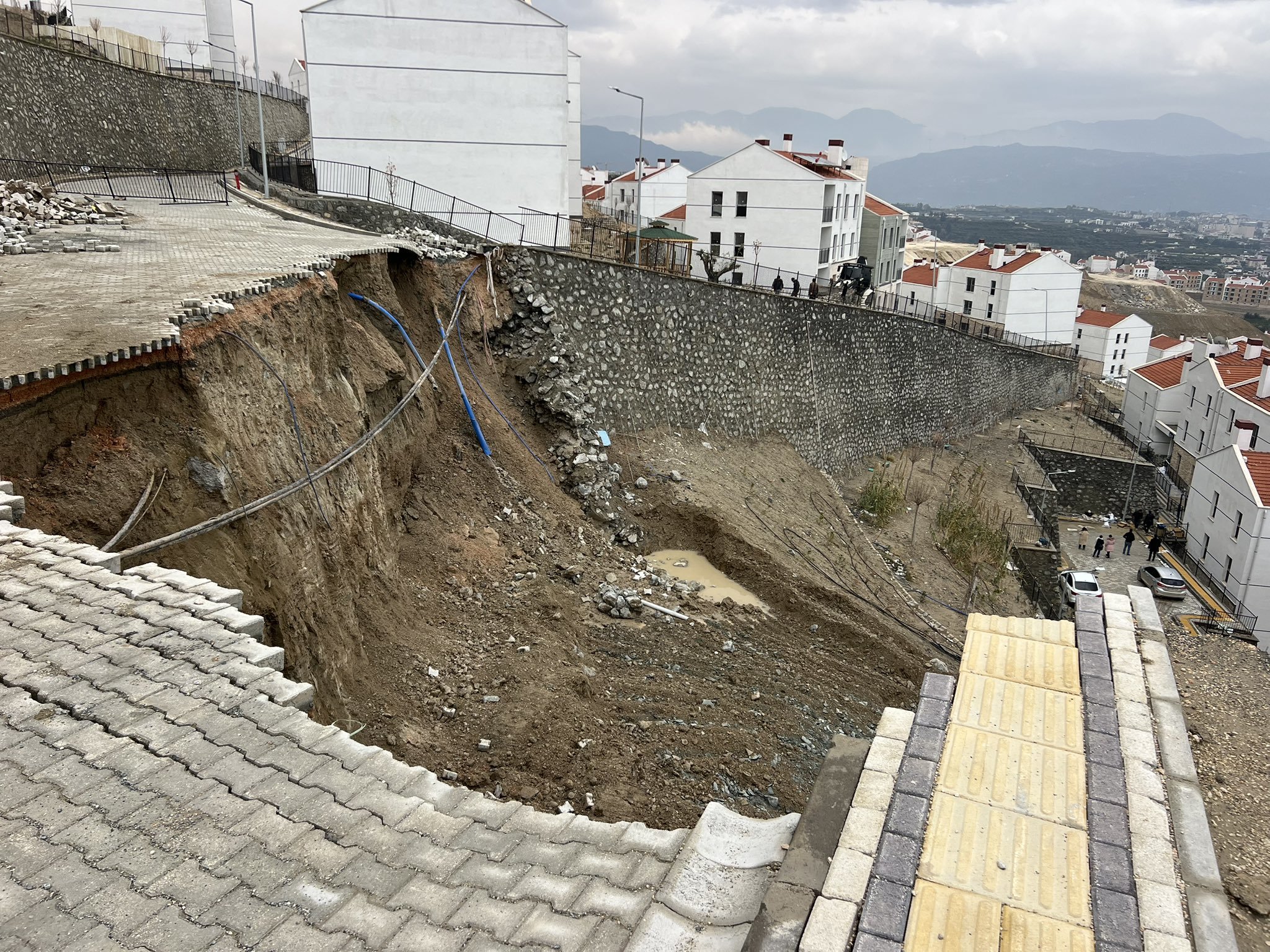 Any Conv.com G D Zak Wc A A M J5D