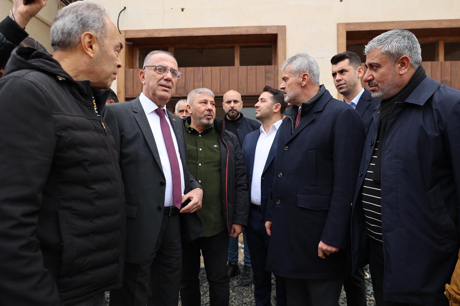 Any Conv.com H Ay4V8 F X M A A Lvz2