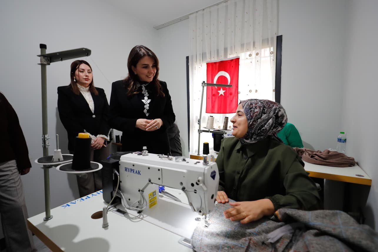 Any Conv.com H B D1U Ly W A A A G J At