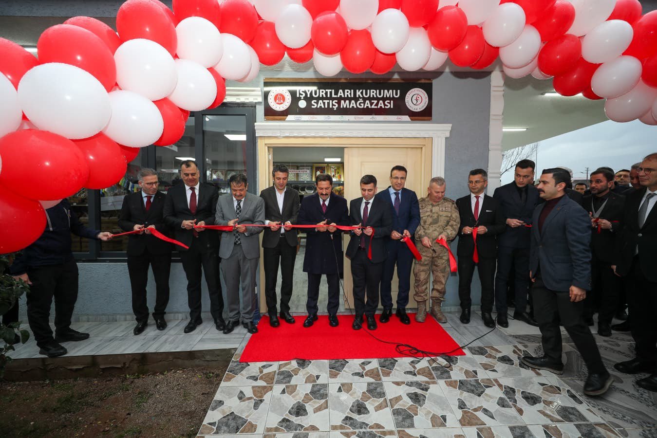 Any Conv.com H B H M2 Cu W4 A Ad E B Q