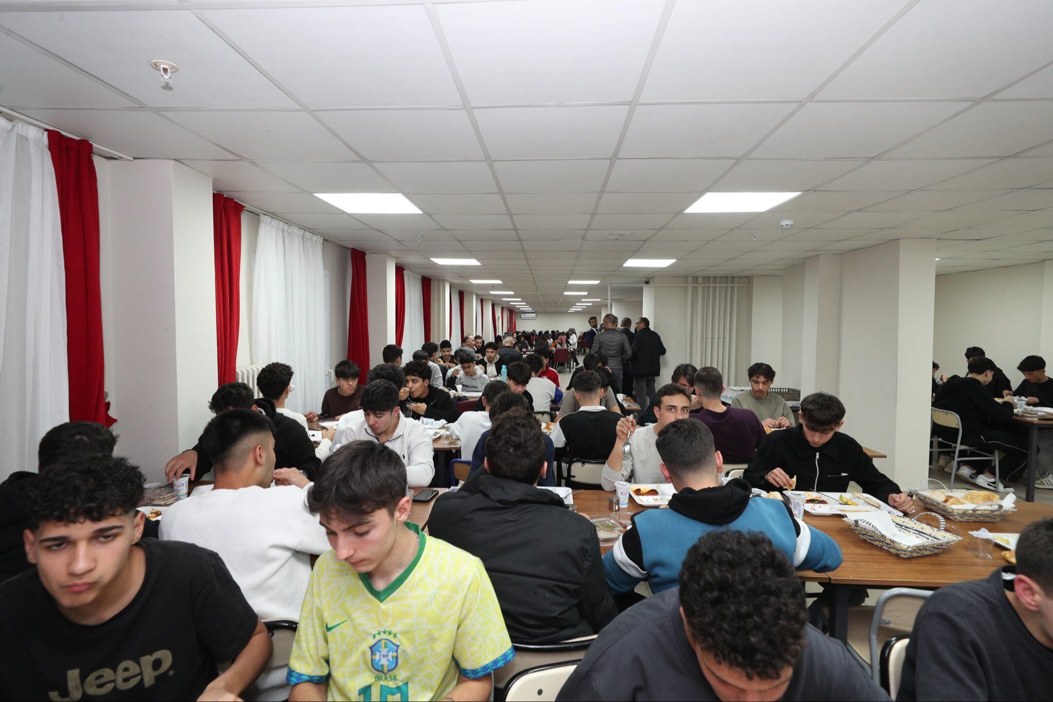 Any Conv.com H B8 Y Yat W Y A A H9 Jc