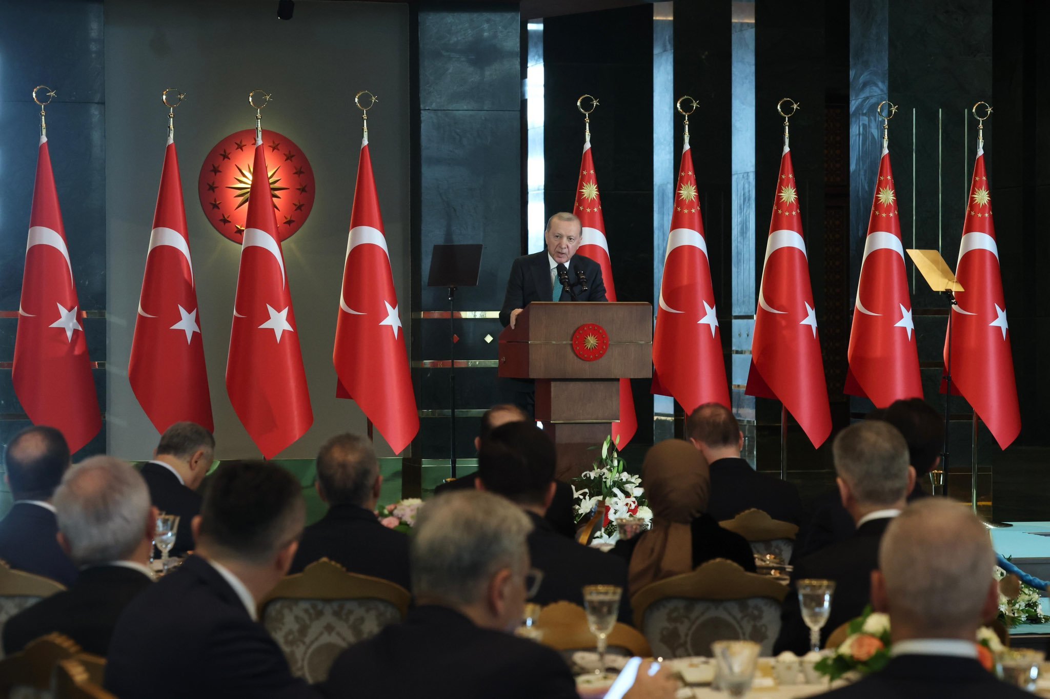 Any Conv.com H Bd E S Hg W8 A E Fhz L