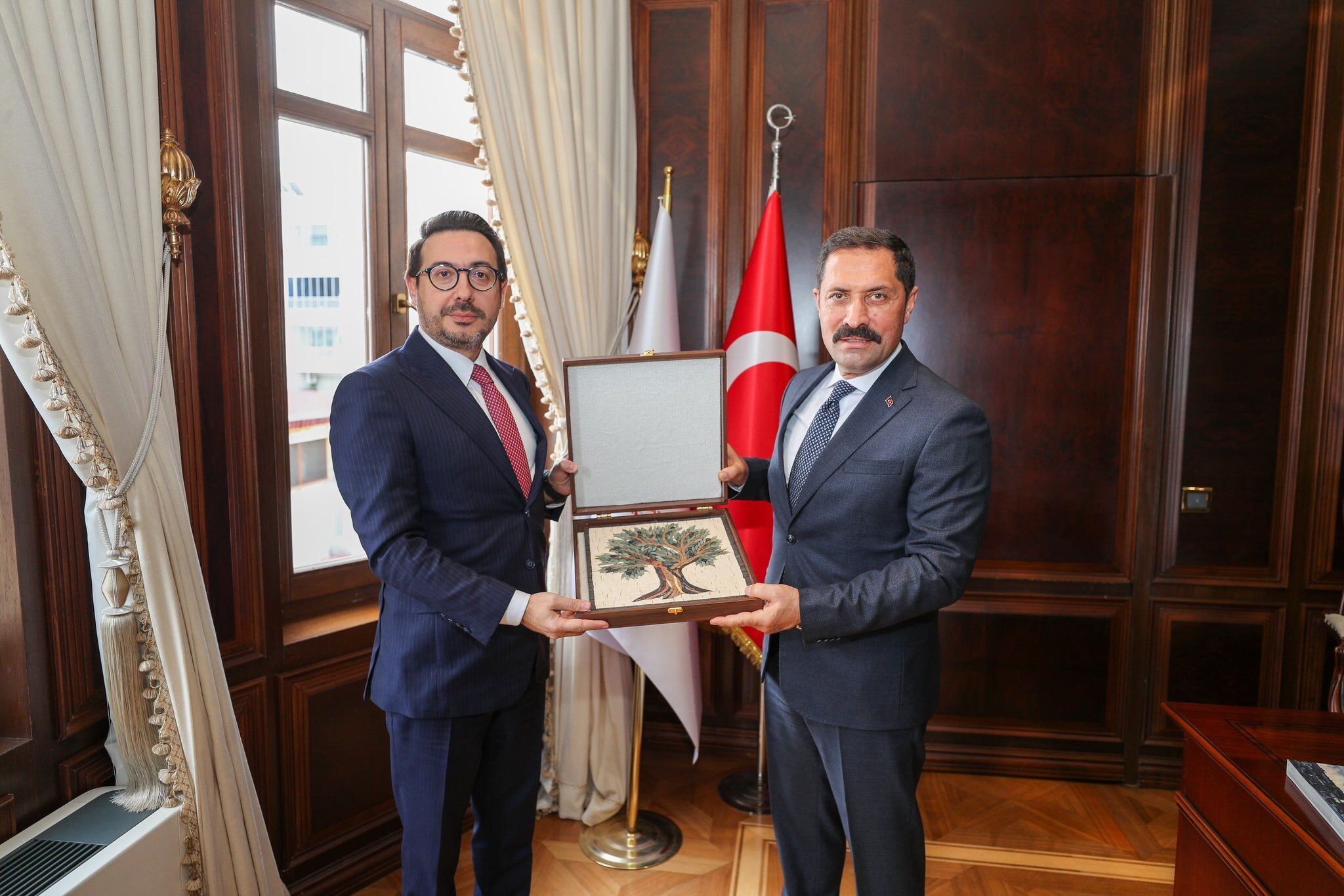 Any Conv.com H C G Qvsq W M A Ek4Kz