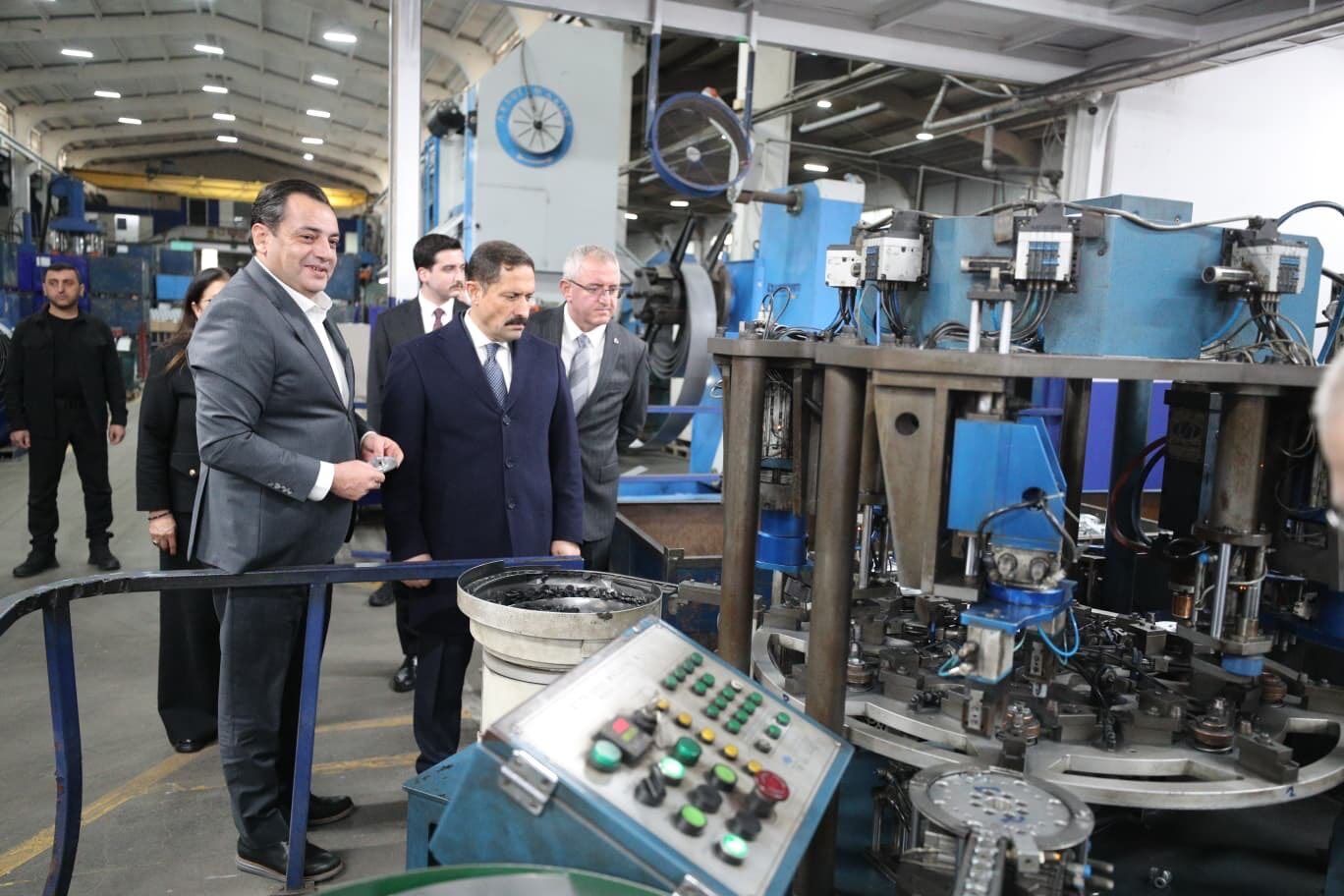 Any Conv.com H C J R 0Xa I A Az2 J H