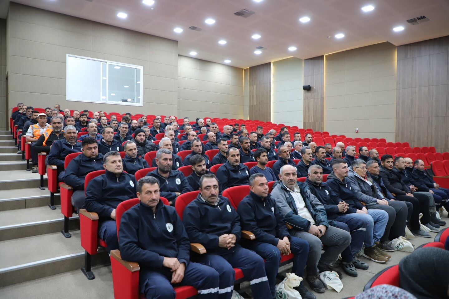 654213189 1510778683746902 759420379405123380 N