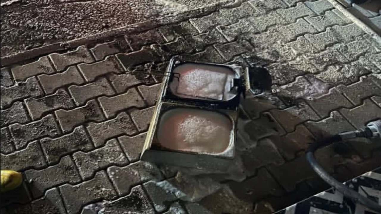 Antakyada Kizartma Makinesinden Cikan Yanginda Donercide Alevler Yukseldi 2 1773261305