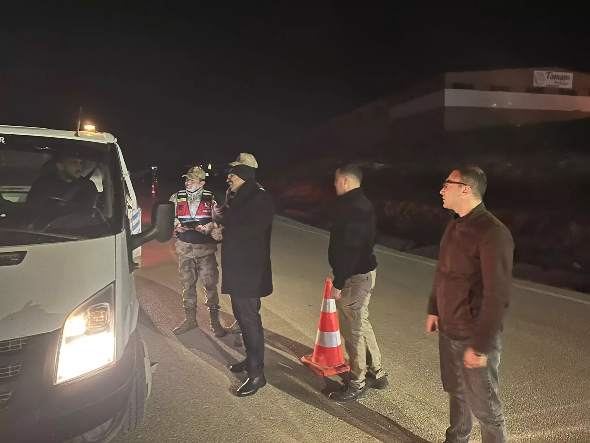 Any Conv.com 01 2 2048X1536