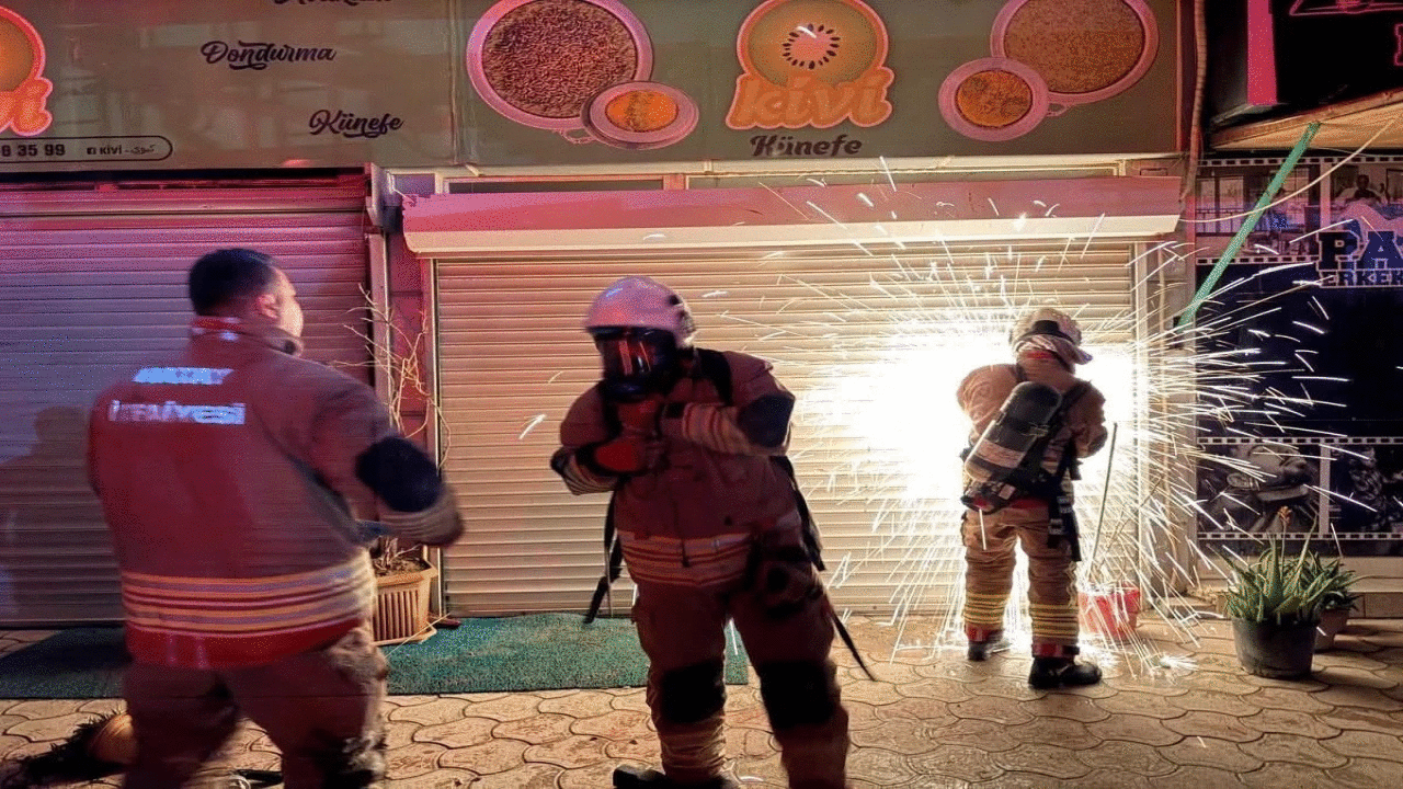 Any Conv.com Antakyada Is Yeri Alevlere Teslim Oldu 3 1774594216