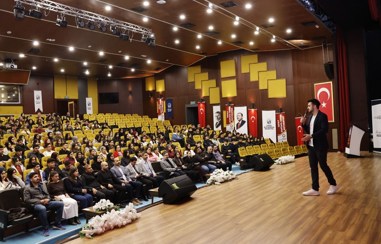 Any Conv.com E032379A Bc86 4912 A34B 6Ca2Aaecffc2