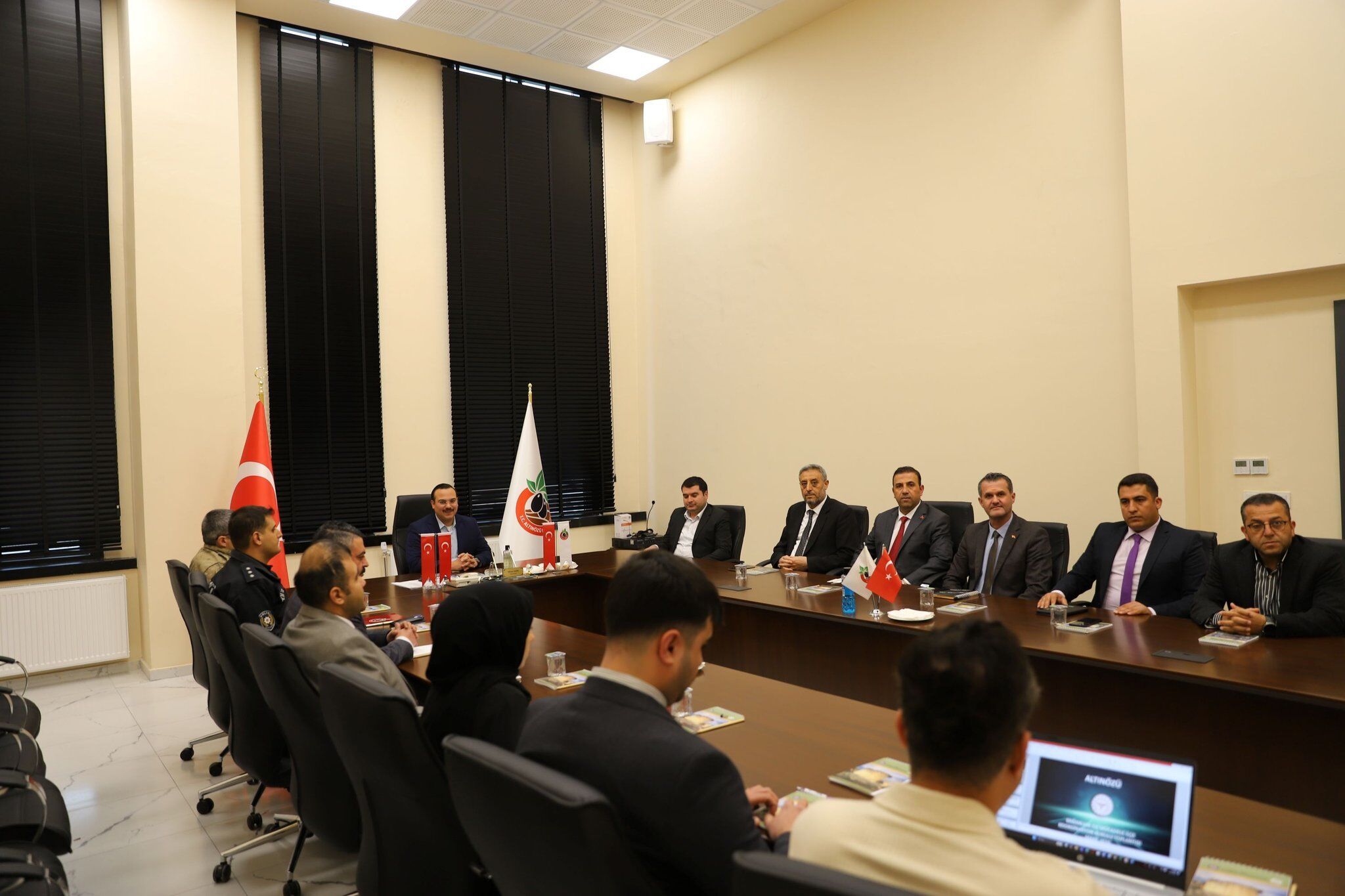 Any Conv.com H Ck R T Sr X A A A H Y G G