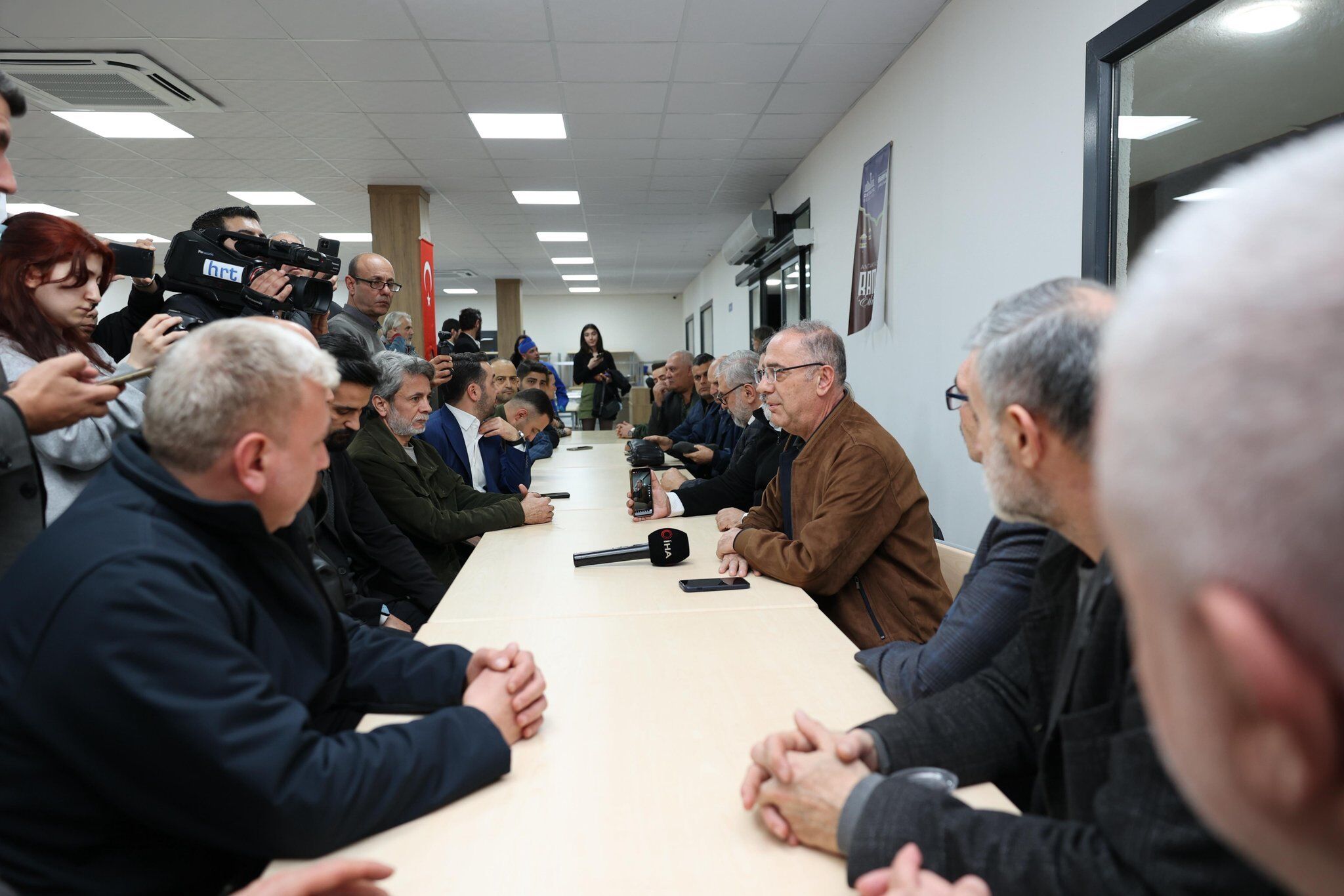 Any Conv.com H Clgsxj W Q A A V T95