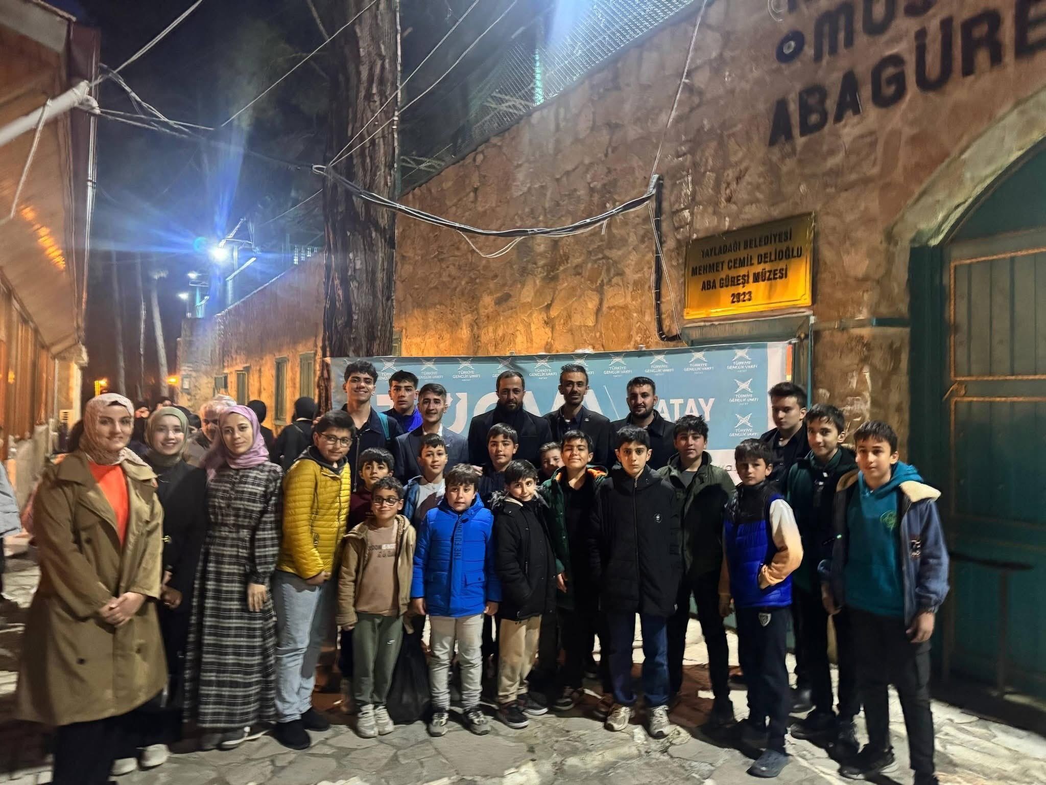 Any Conv.com H D Tr Jw B X Y A M U2K0