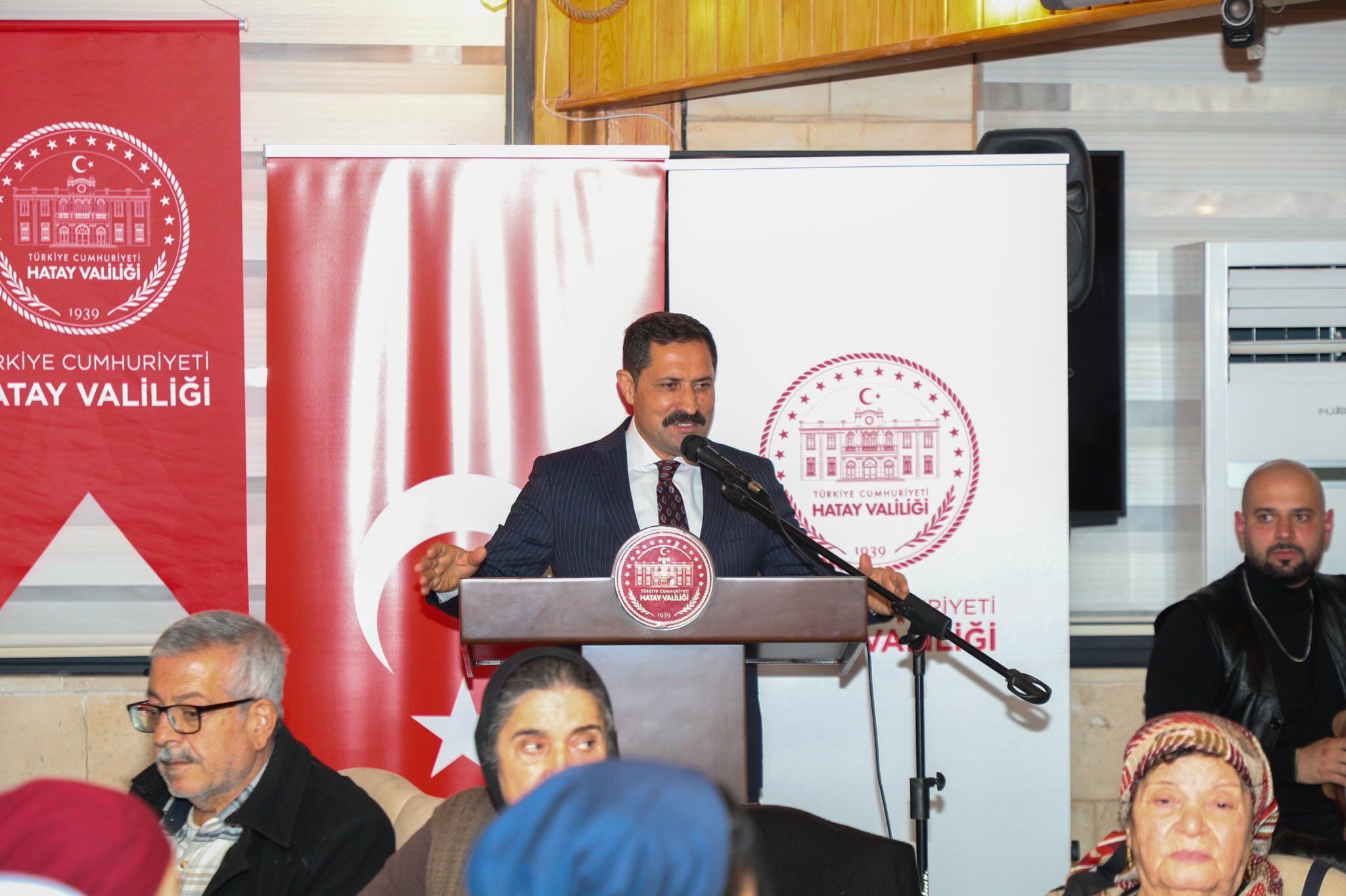 Any Conv.com H Don B O Ja U A Abco7